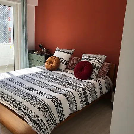 Apartment Modern In Near Train To Lisbon *