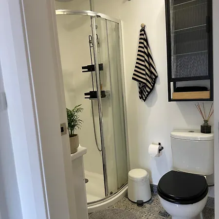 Modern In Near Train To Lisbon Apartman *